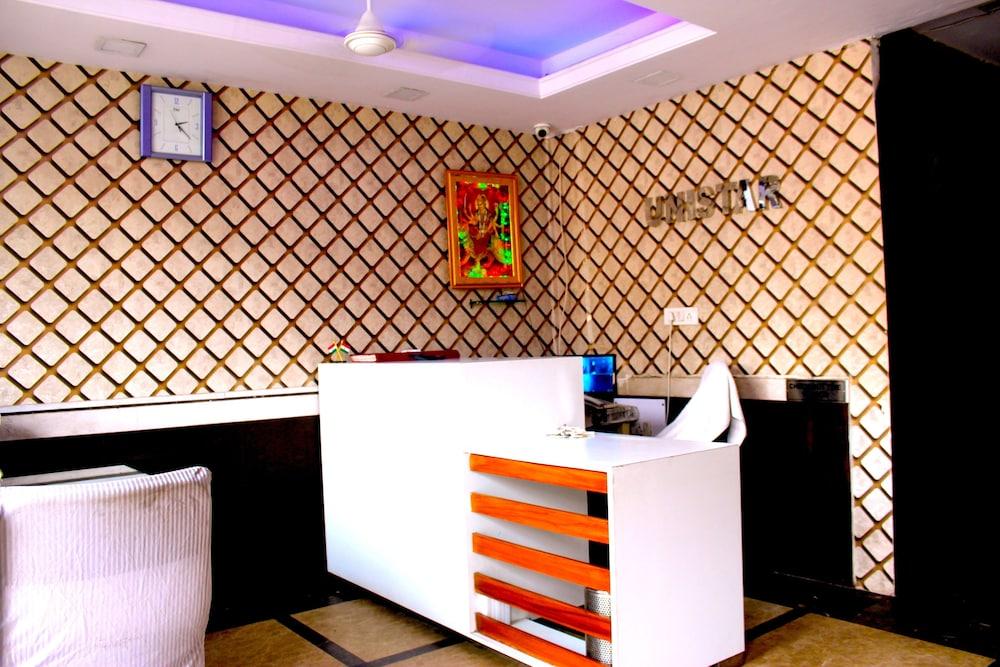Hotel Unistar Nueva Delhi Exterior foto
